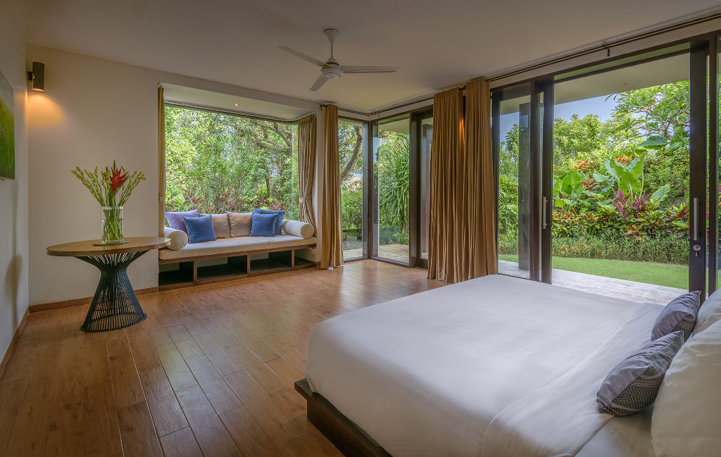 Lily Suite