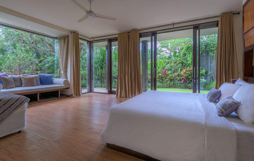 Lily Suite